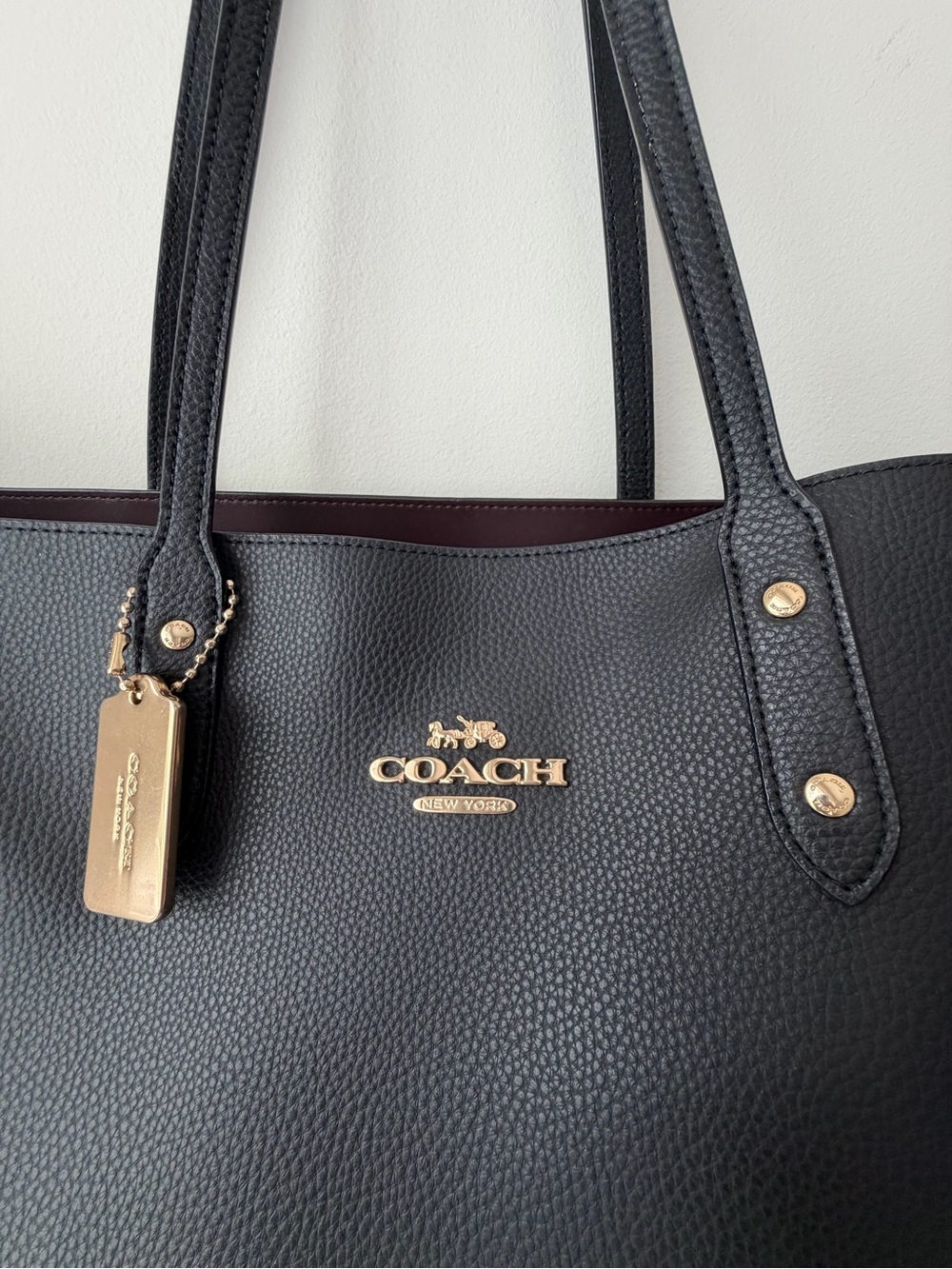 Coach Black Pebbled Leather Tote with Gold Logo - Picture 2 of 12